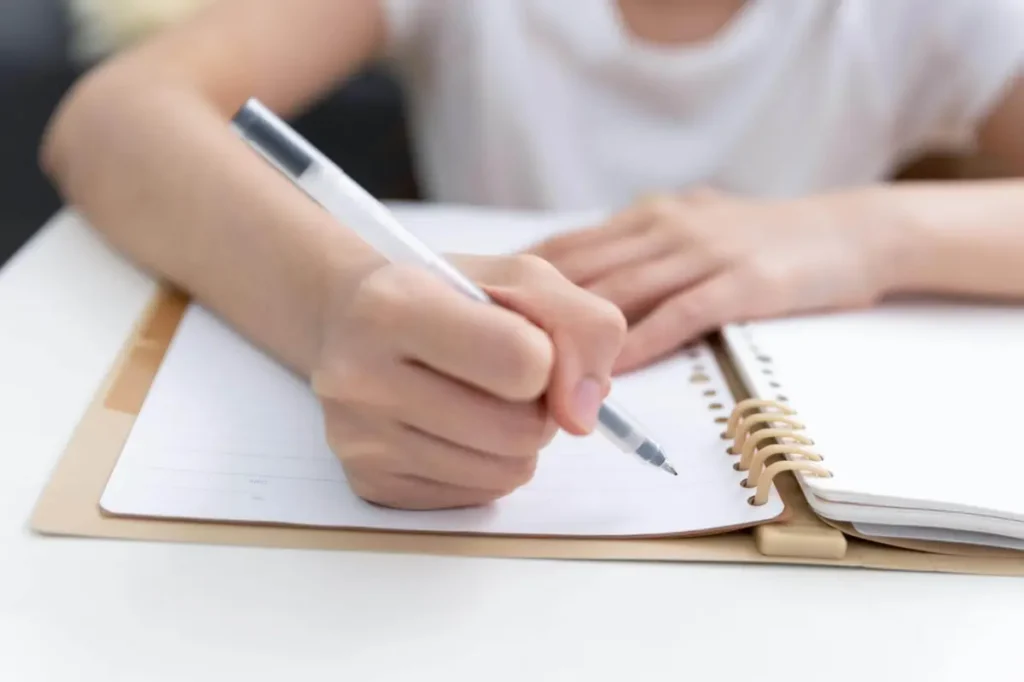7 Bí Quyết Học Tốt Môn Văn Hiệu Quả Cho Học Sinh Mất Gốc, Không Cần Năng Khiếu Vẫn Đạt Điểm Cao 9 7 bí quyết học tốt môn Văn