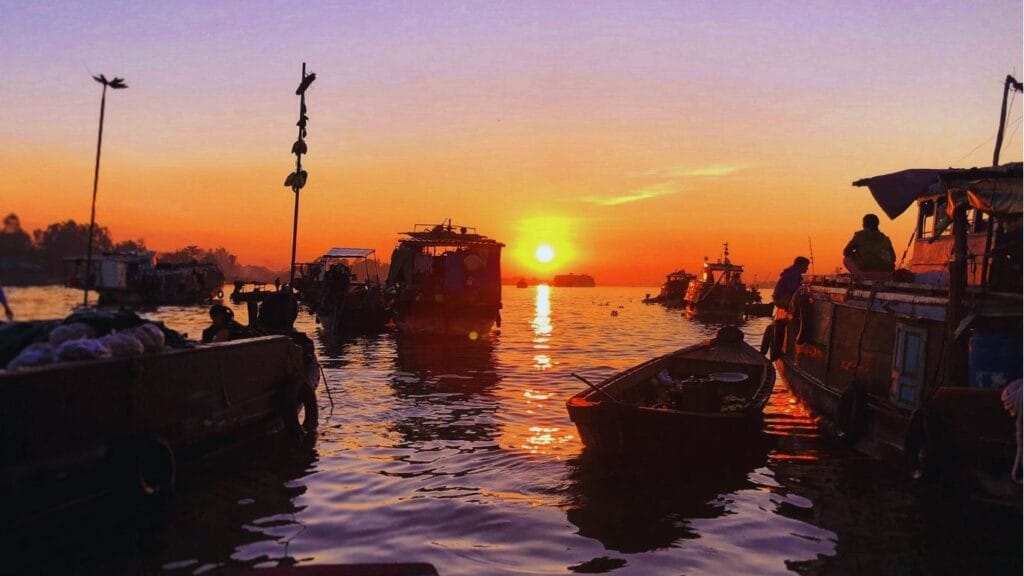 Mekong Delta Travel Guide 2026: Floating Markets, River Life & Local Culture 🇻🇳 10 Cai Rang Floating markets in Can Tho