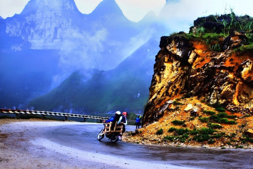 Motorbike travel from Hanoi to Sapa Vietnam