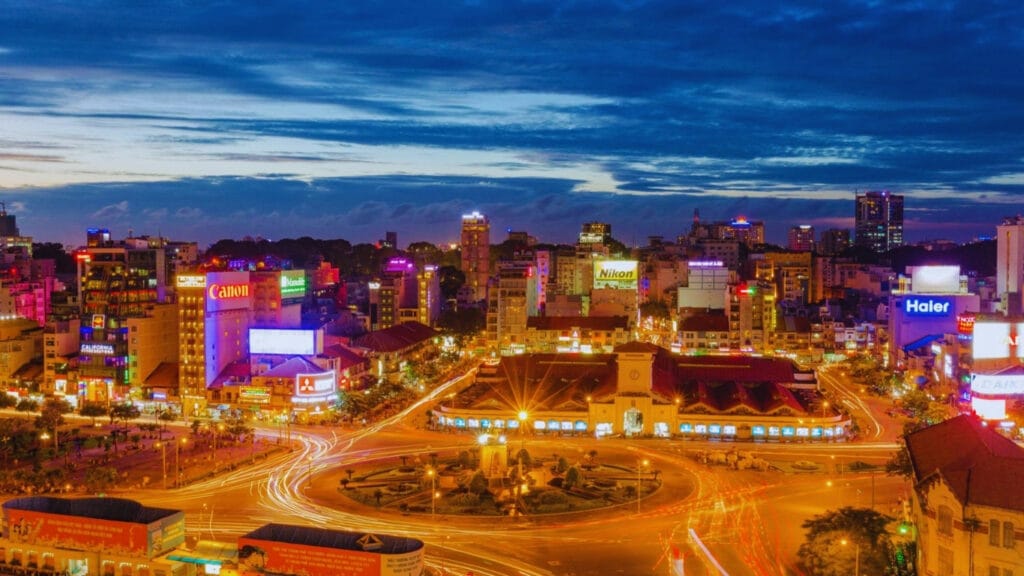 Vietnam Itinerary Guide 2026: The Best Vietnam Travel Routes for 7, 10, 14 & 21 Days 6 Ho Chi Minh city Travel Guide