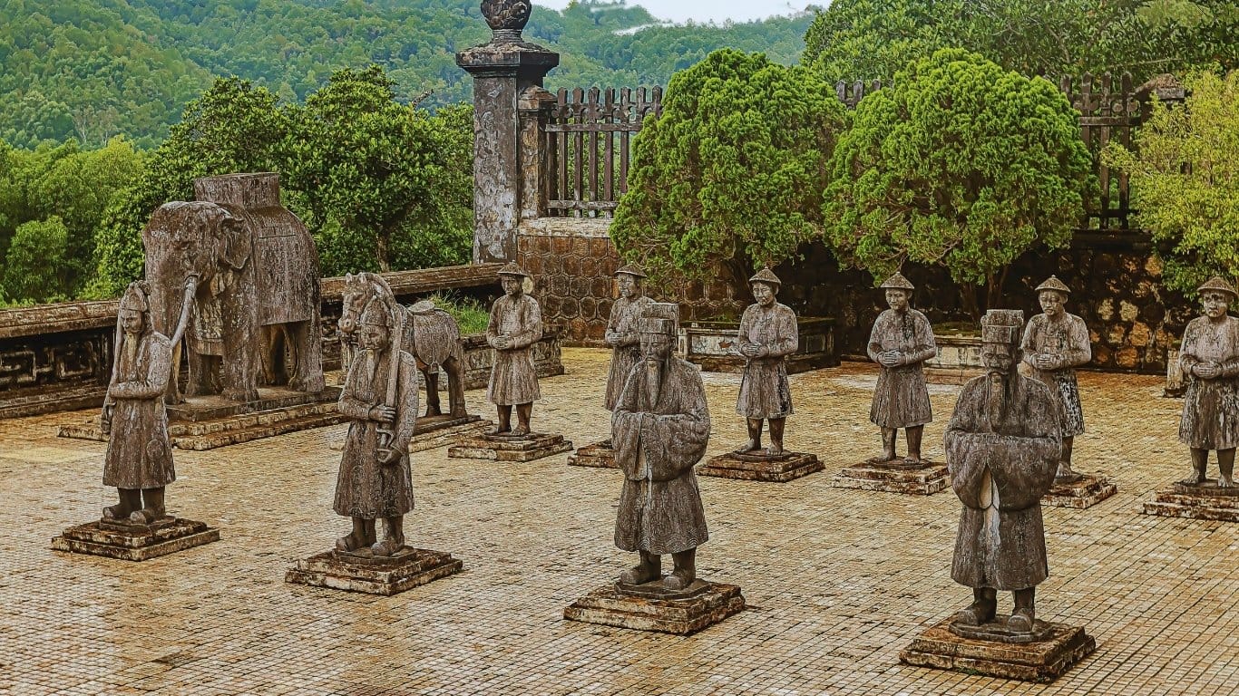 Hue Travel Guide 2026: Vietnam’s Imperial City Full of Culture, Food & Timeless Beauty 🇻🇳 3 Hue Travel Guide 2026