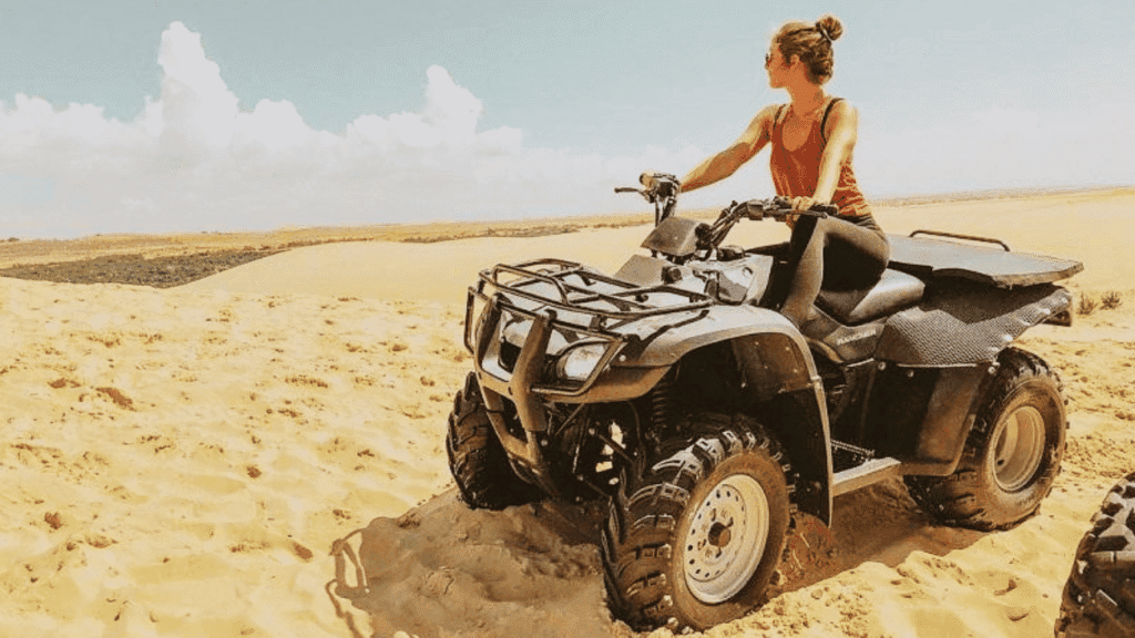 Mui Ne Travel Guide 2026: Vietnam’s Best Beach Escape for Sand Dunes, Seafood & Kitesurfing 5 Jeep tours at Bau Sen, Mui Ne, Phan Thiet