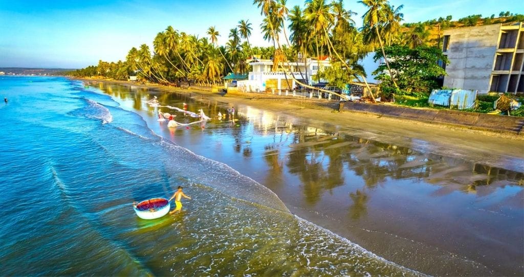 Mui Ne Travel Guide 2026: Vietnam’s Best Beach Escape for Sand Dunes, Seafood & Kitesurfing 10 Visit Fishing Village Mui Ne in South Vietnam Travel Guide