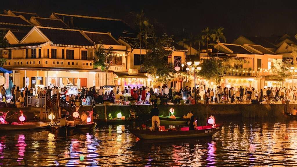 Vietnam Nightlife Guide 2026: Best Bars, Rooftops, Clubs & Night Markets 🇻🇳 9 Lantern-lit riverside nightlife in Hoi An Ancient Town Vietnam