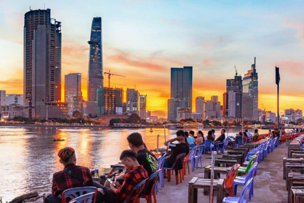 Ho Chi Minh City Food Guide: What to Eat in Vietnam's Food Capital 27 Evening food streets in Ho Chi Minh City filled with local diners