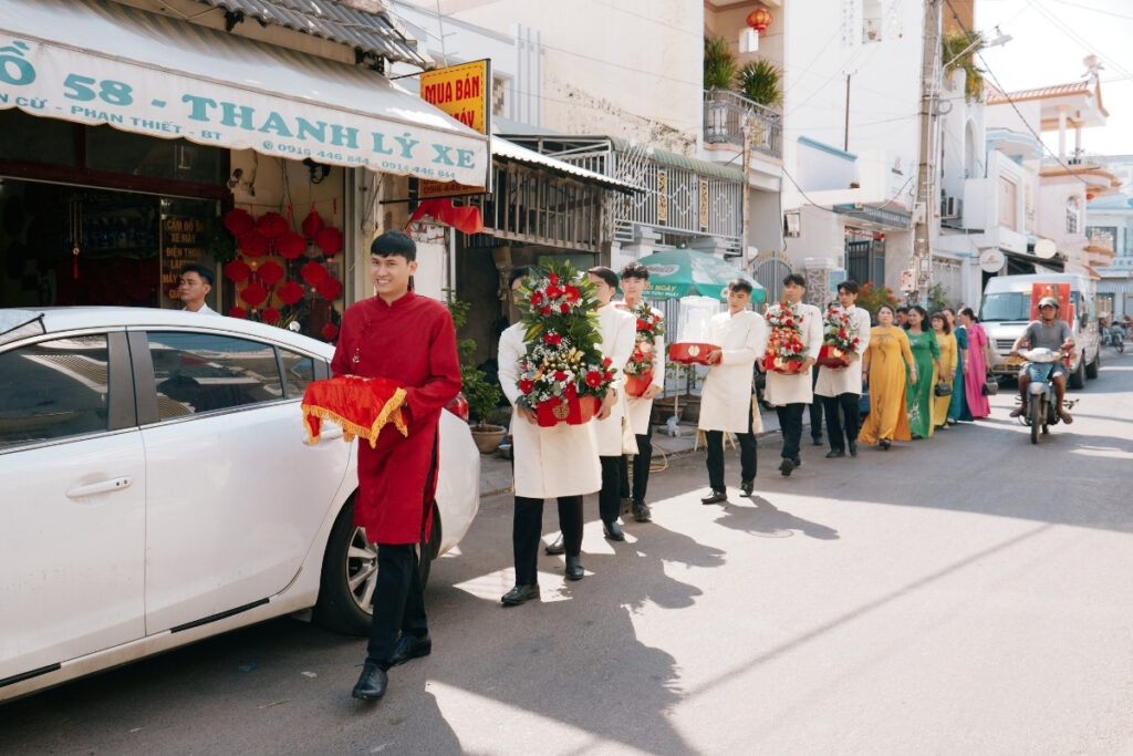 Traditional Le An Hoi engagement ceremony in Vietnam