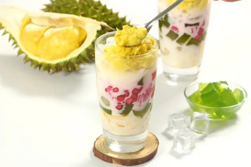 Best Vietnamese Desserts: 20 Sweet Treats Every Traveler Should Try in Vietnam 3 Vietnamese chè Thái dessert with tropical fruits, coconut milk and shaved ice