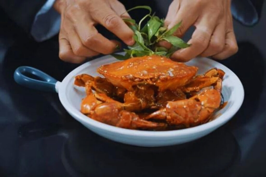 Ho Chi Minh City Food Guide: What to Eat in Vietnam's Food Capital 18 Vietnamese crab cooked with tamarind sauce
