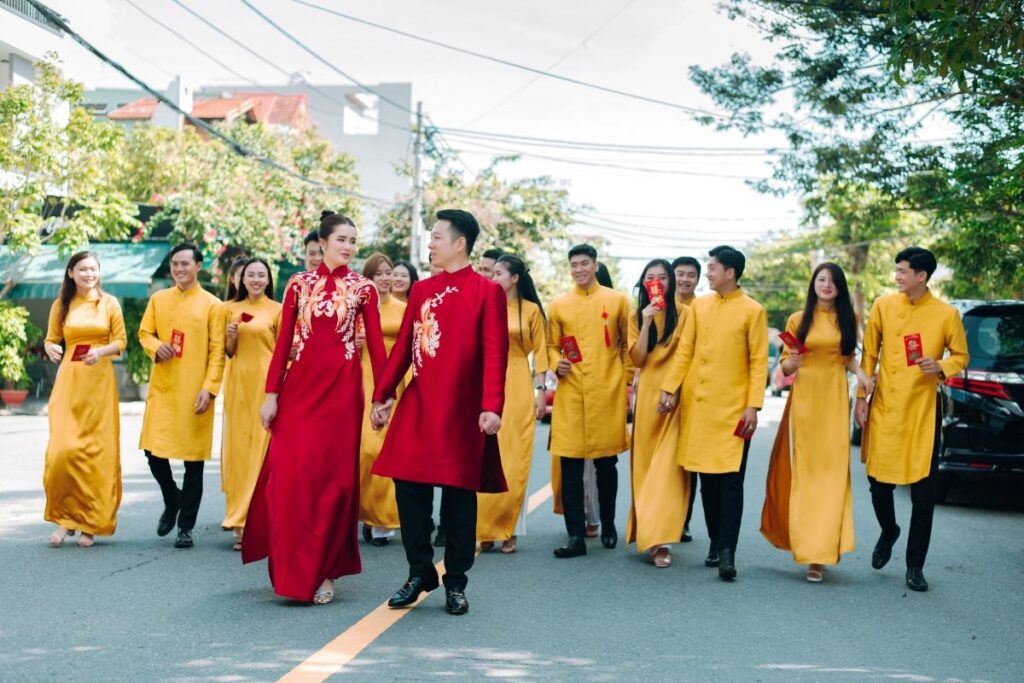 Ao Dai Vietnam: History, Meaning & Where to Wear Vietnam's National Dress 4 Bride and groom wearing traditional Ao Dai in Vietnam
