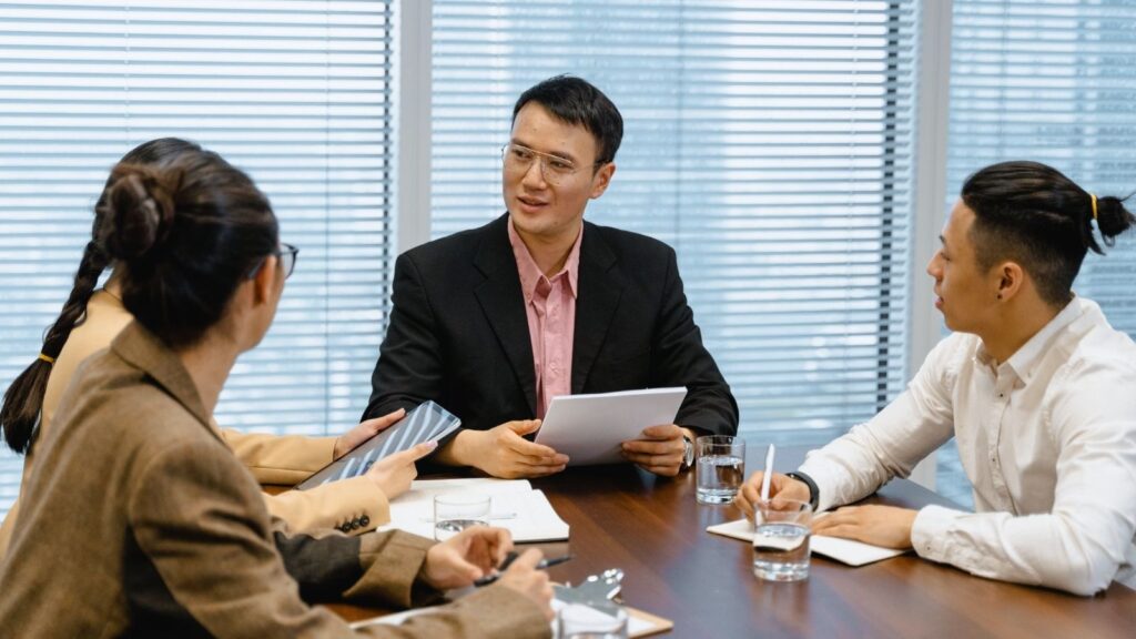 Vietnamese Work Culture in a Modern Office