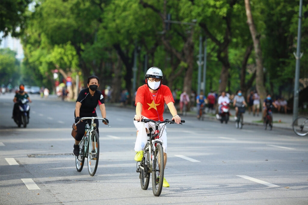 Quiet Hanoi street at dawn before the city becomes busy