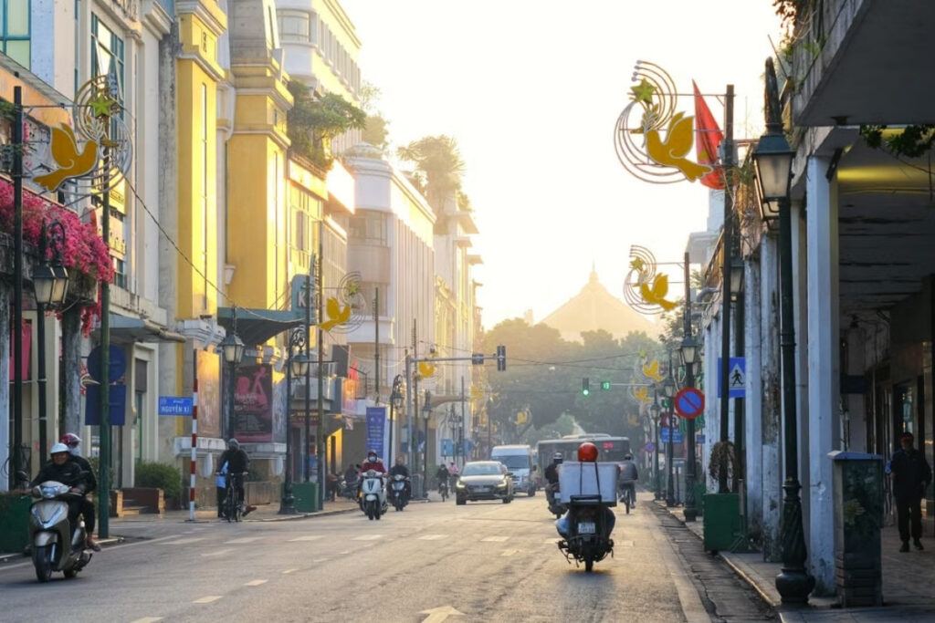 The hidden rhythm behind Vietnam's busy street life